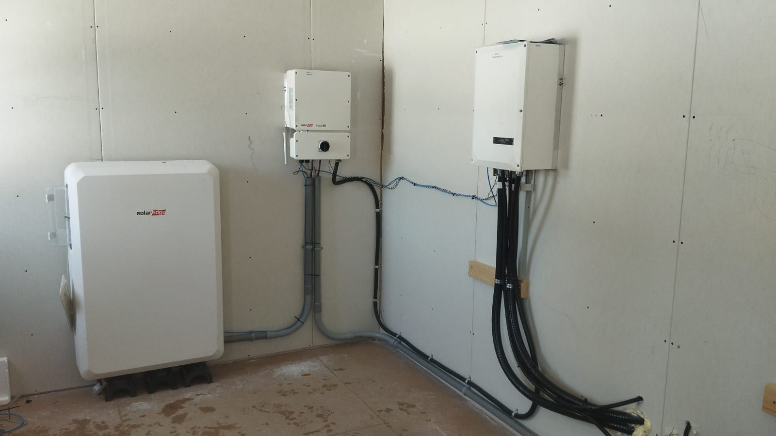 Wabigoon Lake Ojibway Nation — Duplex BESS — AC Equipment Shed