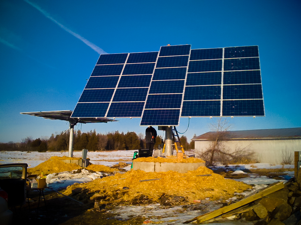 Eastern Ontario — Ground-Mount Tracking Array